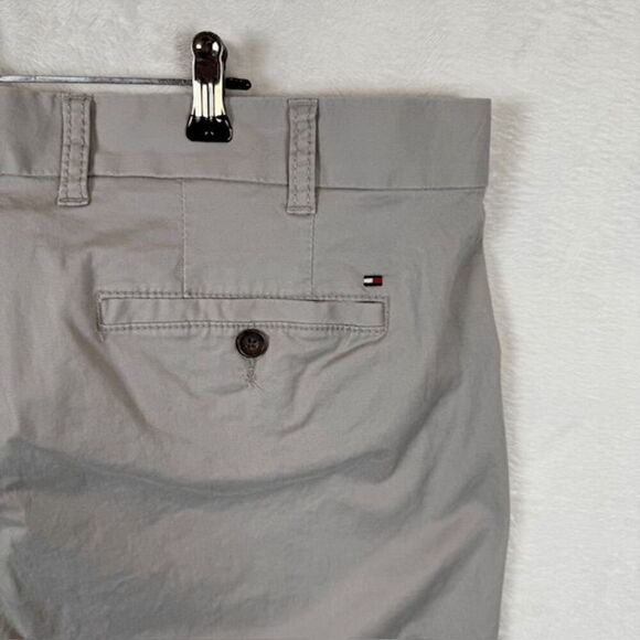 Tommy Hilfiger Tailored Fit Chino Gray Flat Front Trousers Pants Size 38x34 - Picture 5 of 14